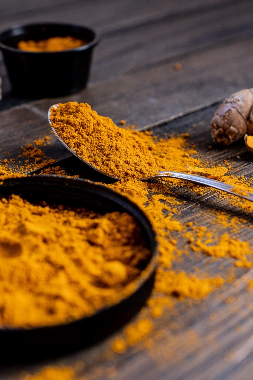 زردچوبه شسته و تفت داده 